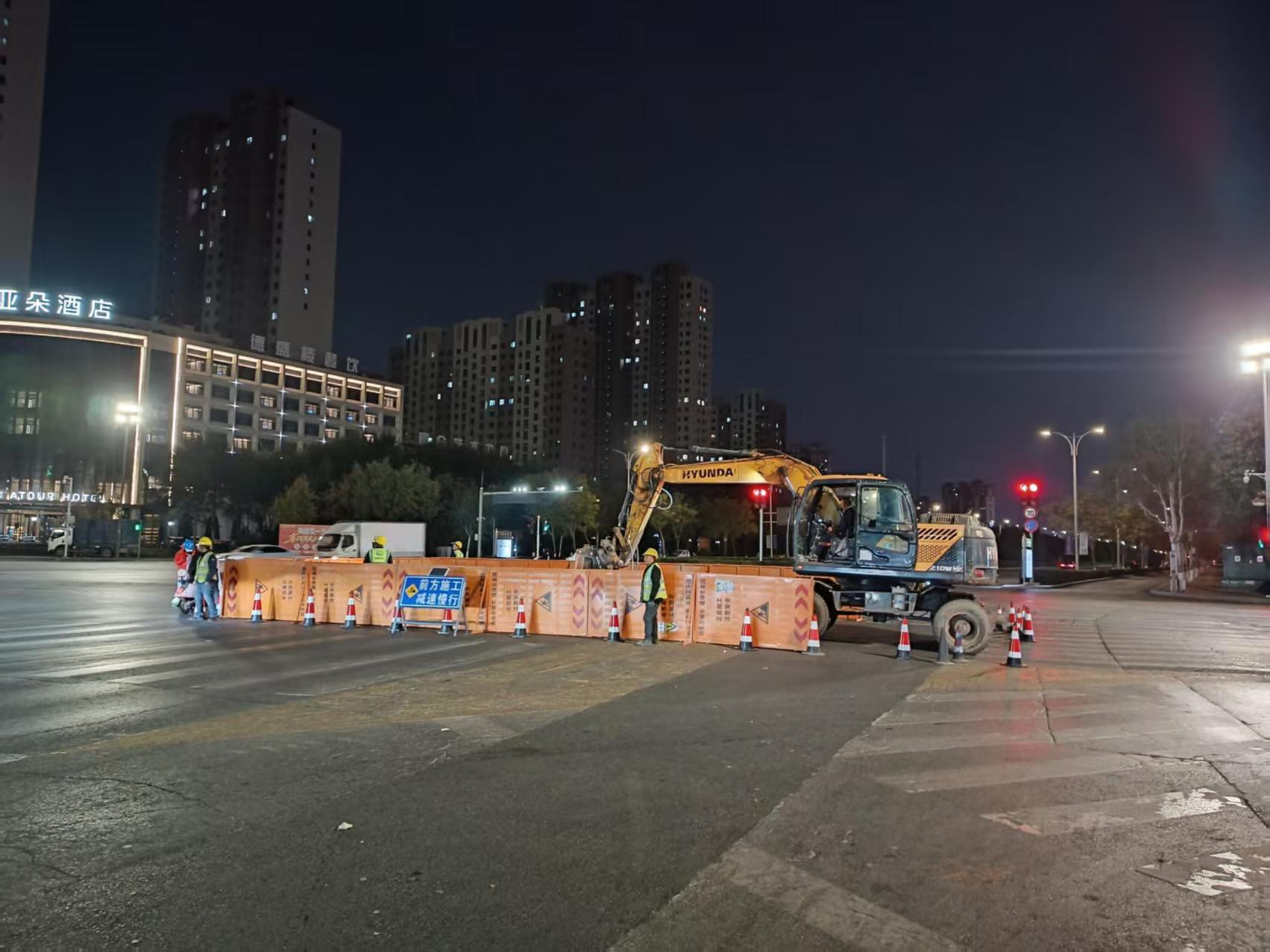 公司顺利完成丽景街部分供水主阀门升级焕新工作